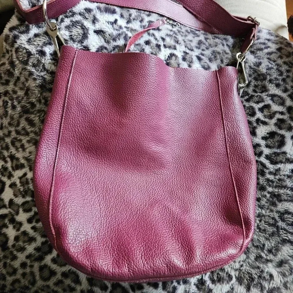 M0851 | HB30 Classic Saddle Slouchy Raspberry Hobo  Bag - Picture 2 of 16